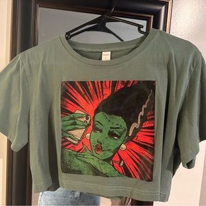 Women’s T-shirt crop top